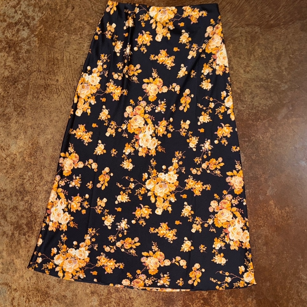 Francesca's Collections Black and Orange Floral A-Line Skirt